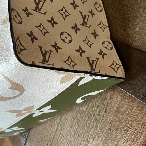 Preowned Louis Vuitton on the go khaki taupe large bag shopper - Picture 7 of 14